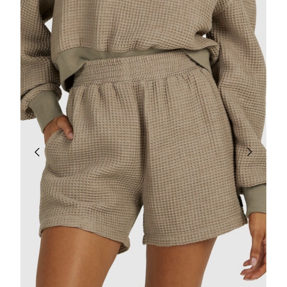 RVCA Women's Shorts Waffle Knit Small Brown  NWT